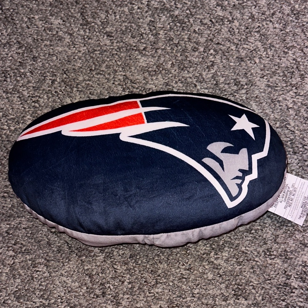 👙New England Patriots Logo Pillow